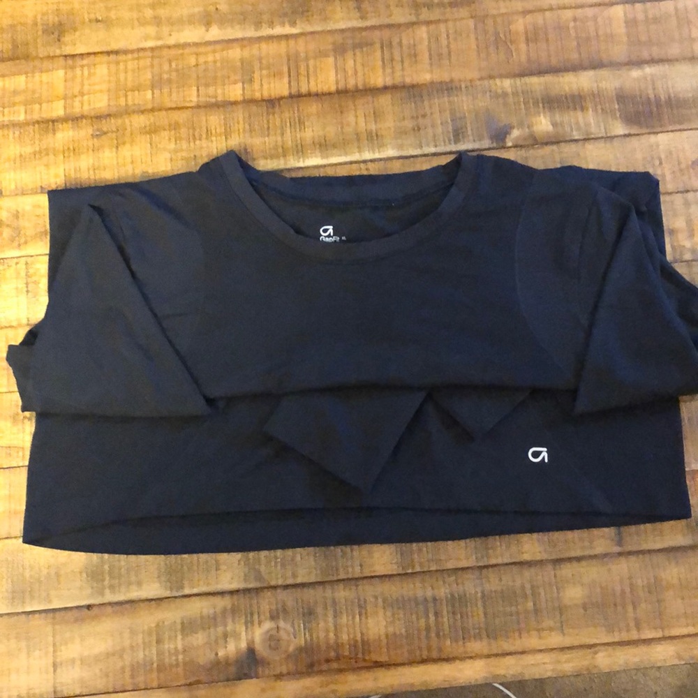 GapFit Long-Sleeved Tee